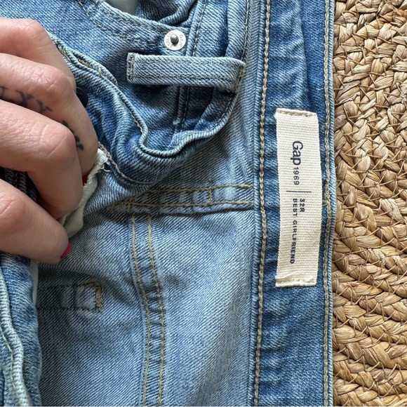 Gap 1969 premium denim with embroidered patches - Picture 3 of 3